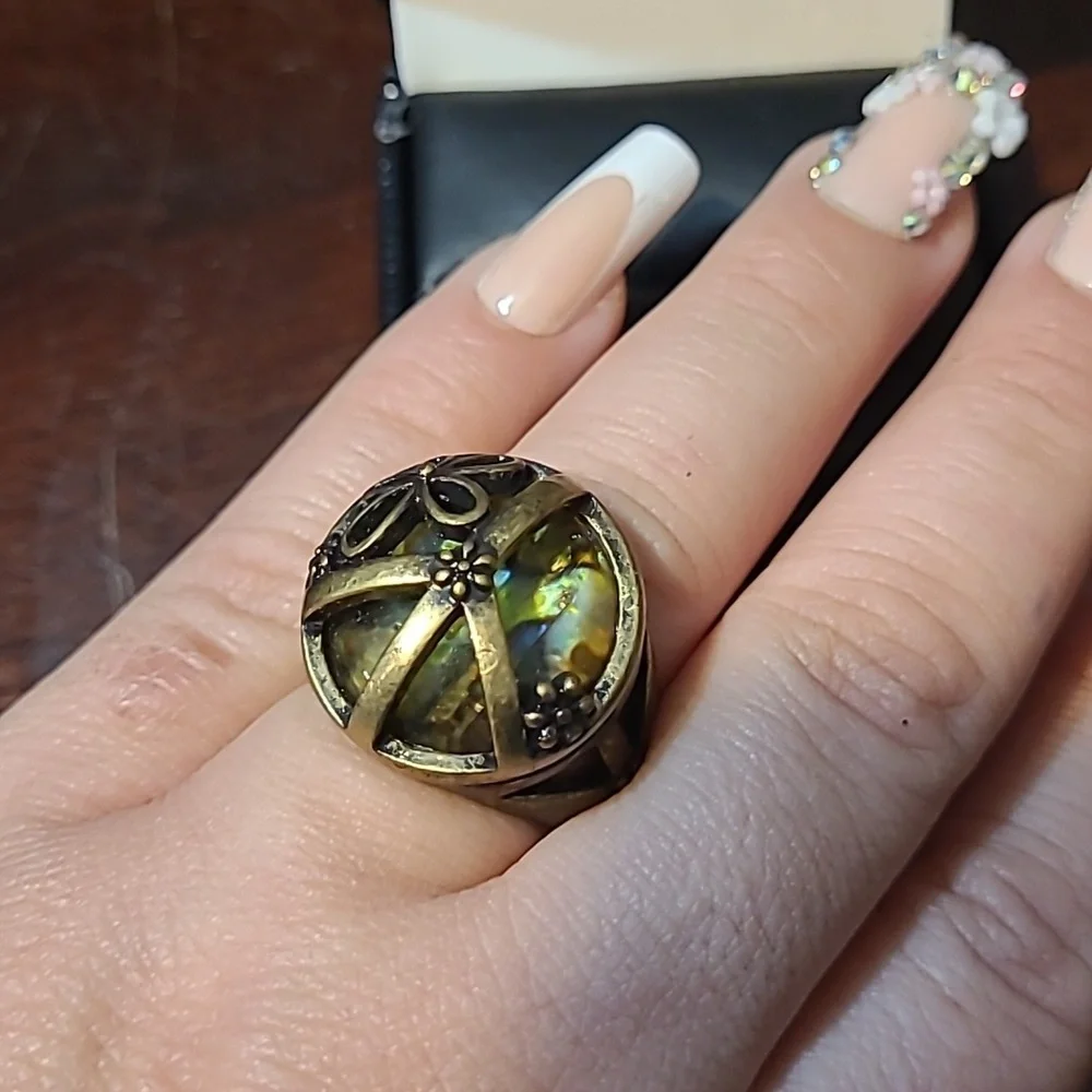 Peace sign brass ring - Picture 6 of 6